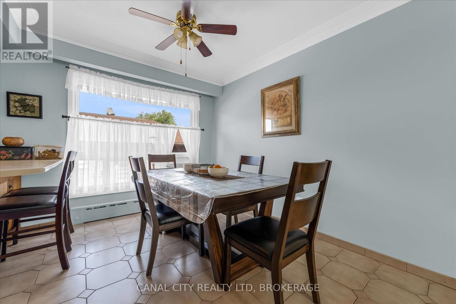 72 Maitland Street, Thorold, Ontario  L2V 3A9 - Photo 10 - X12396425