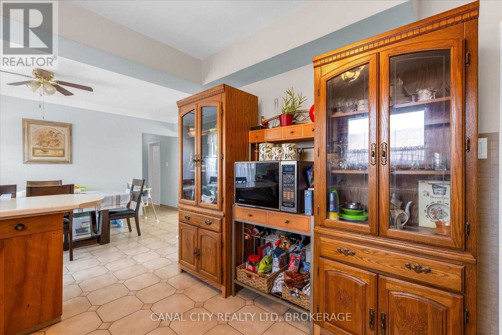 72 Maitland Street, Thorold, Ontario  L2V 3A9 - Photo 13 - X12396425