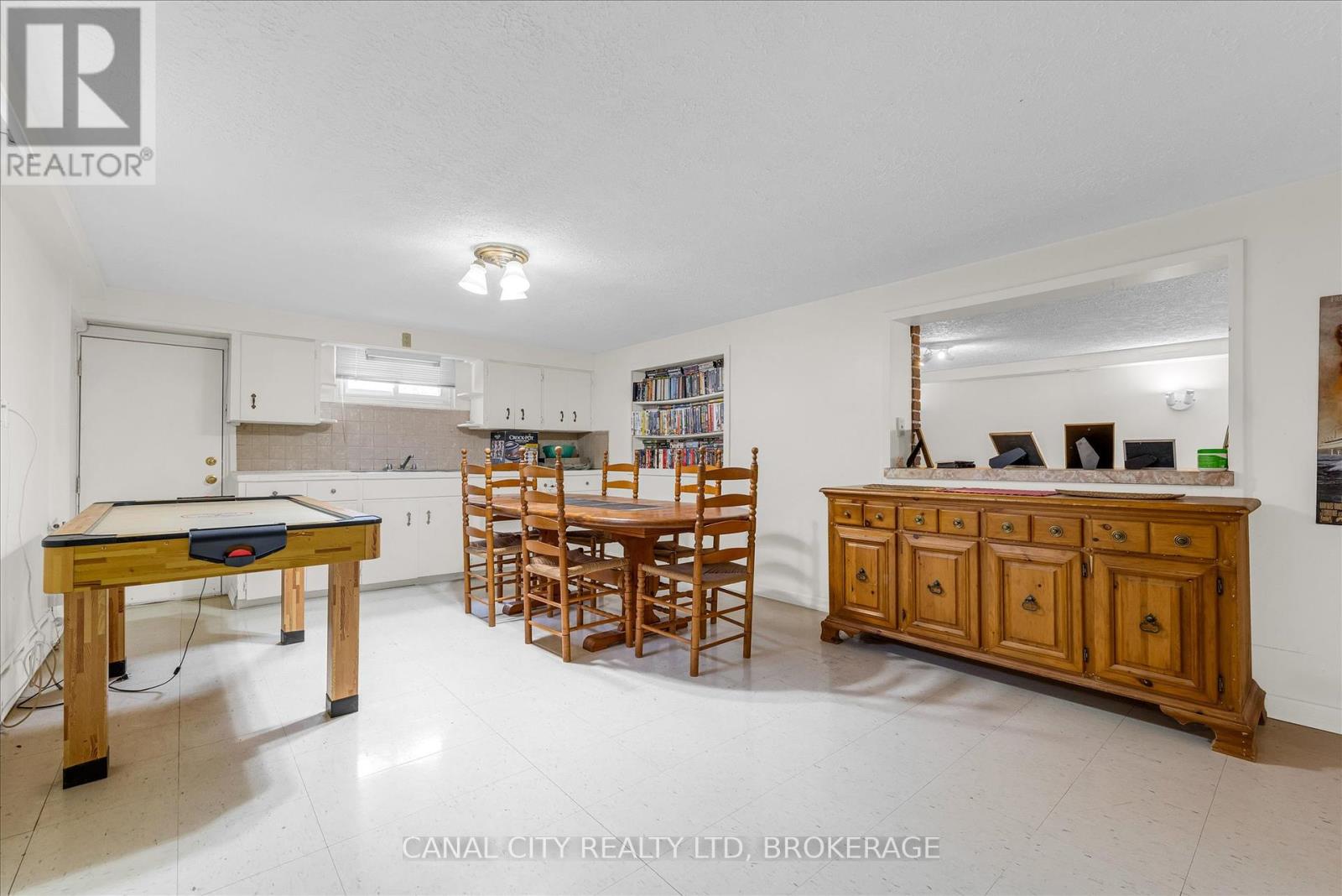 72 Maitland Street, Thorold, Ontario  L2V 3A9 - Photo 27 - X12396425