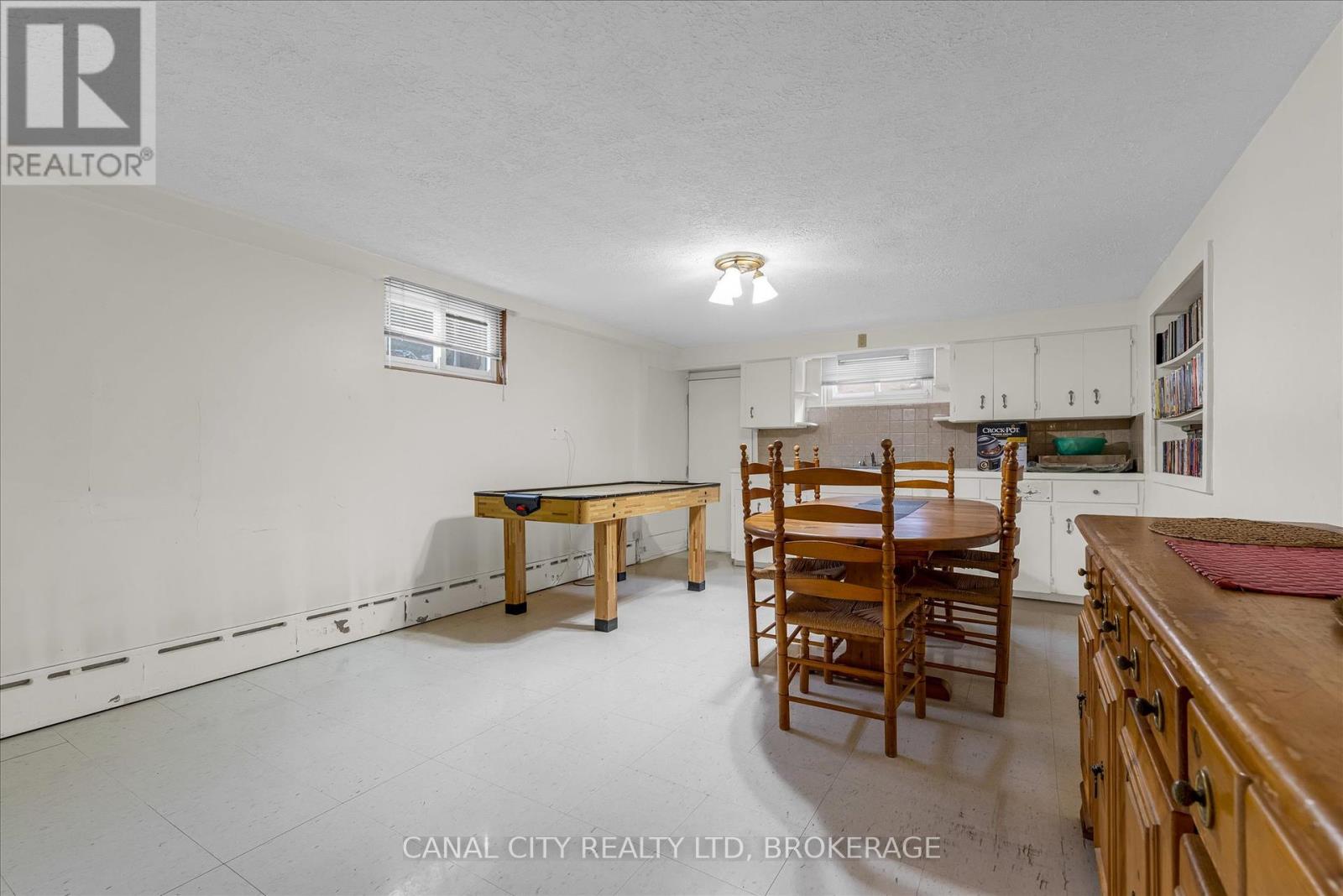 72 Maitland Street, Thorold, Ontario  L2V 3A9 - Photo 29 - X12396425