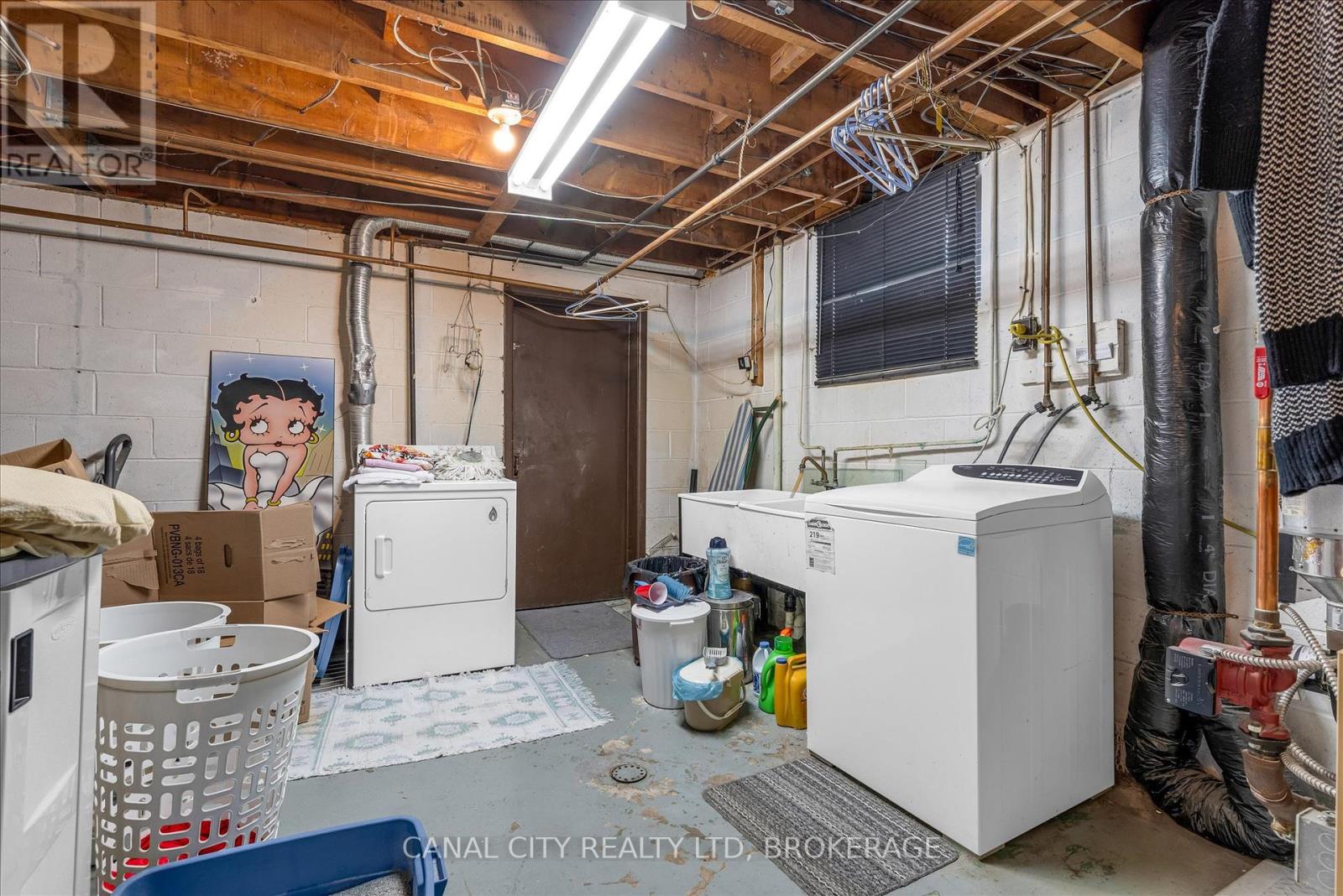 72 Maitland Street, Thorold, Ontario  L2V 3A9 - Photo 30 - X12396425