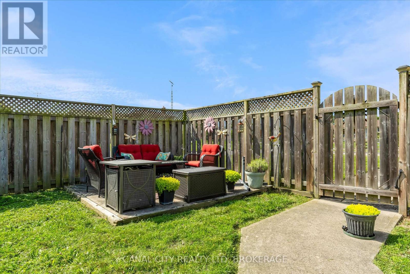 72 Maitland Street, Thorold, Ontario  L2V 3A9 - Photo 32 - X12396425