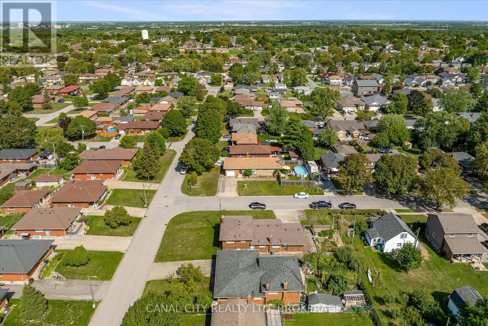 72 Maitland Street, Thorold, Ontario  L2V 3A9 - Photo 42 - X12396425