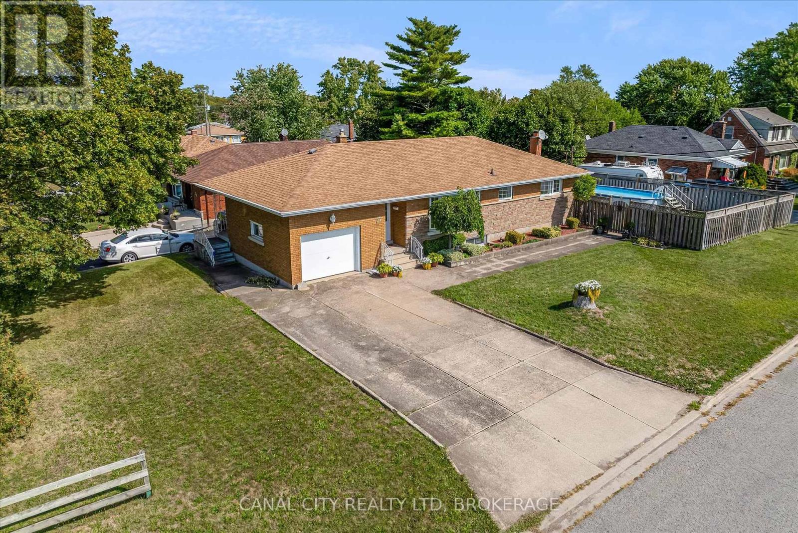 72 Maitland Street, Thorold, Ontario  L2V 3A9 - Photo 44 - X12396425