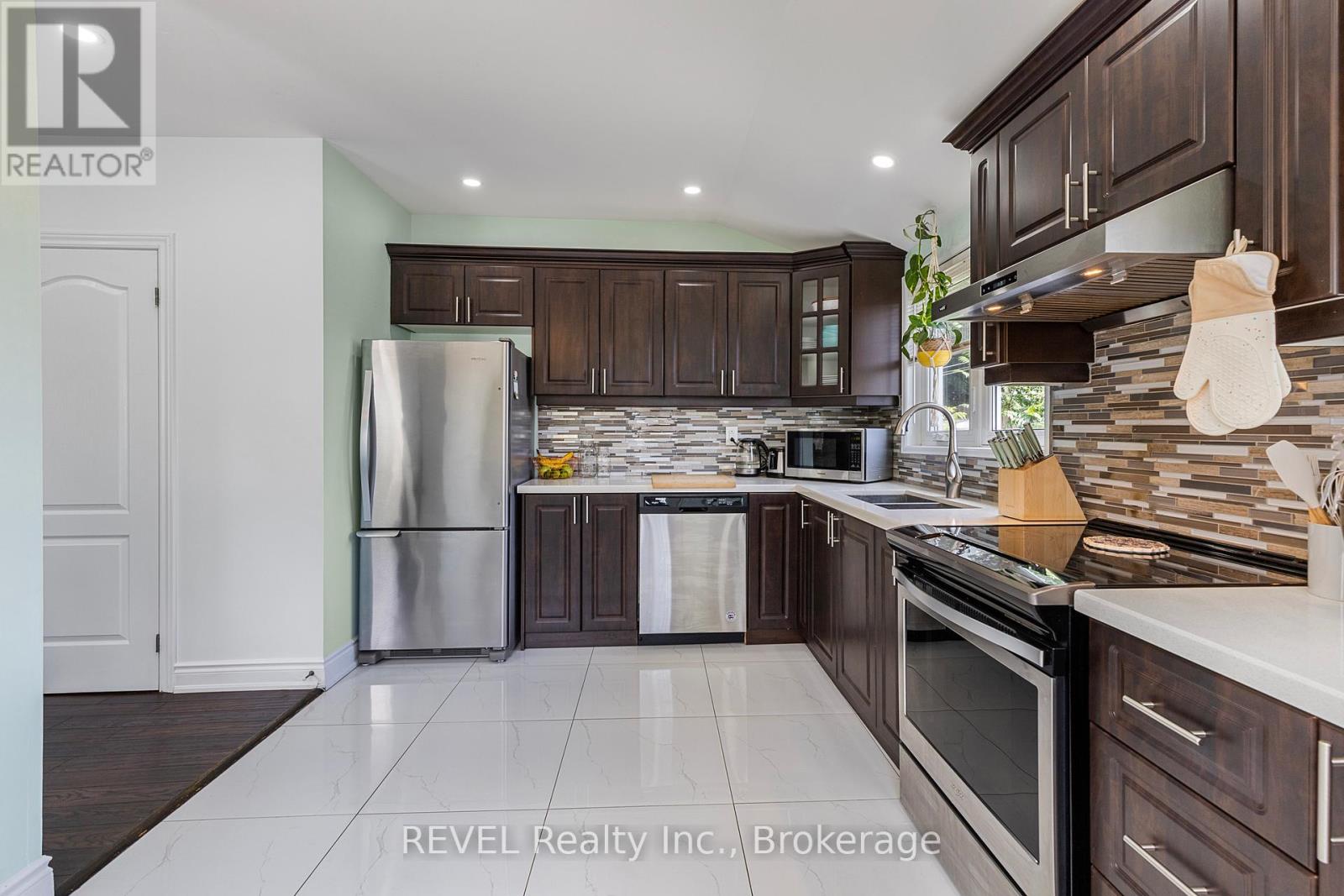 25 Land Street, Hamilton, Ontario  L8L 4L1 - Photo 27 - X12396052