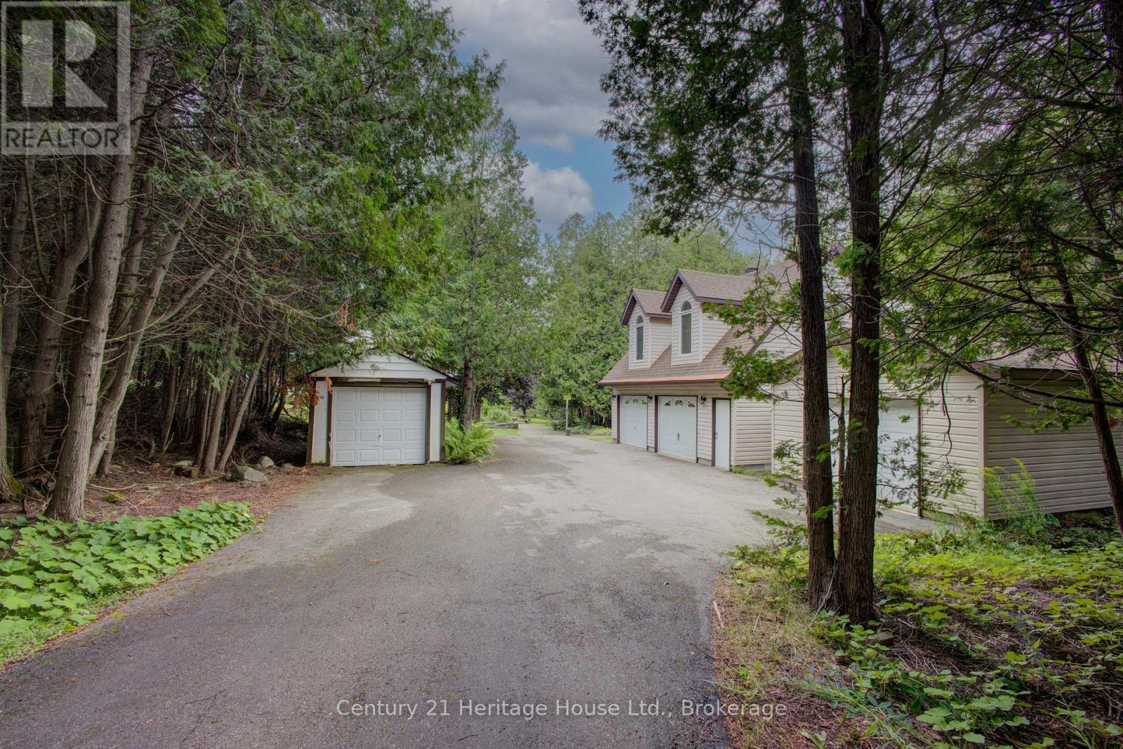 473514 Camp Oliver Road, West Grey, Ontario  N0C 1K0 - Photo 34 - X12396433