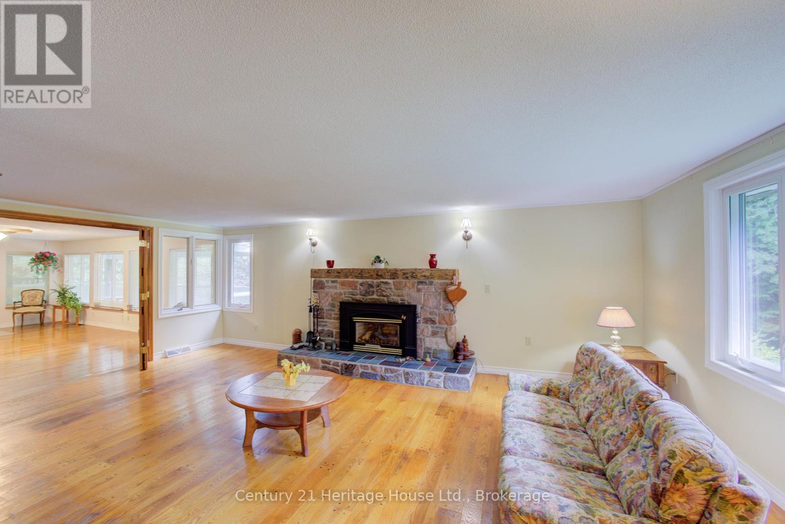 473514 Camp Oliver Road, West Grey, Ontario  N0C 1K0 - Photo 7 - X12396433