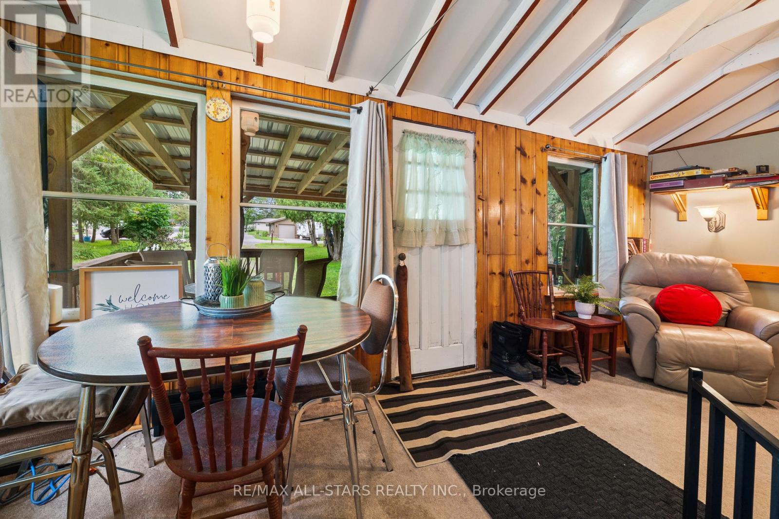 93 Sturgeon Glen Road, Kawartha Lakes, Ontario  K0M 1N0 - Photo 10 - X12396392
