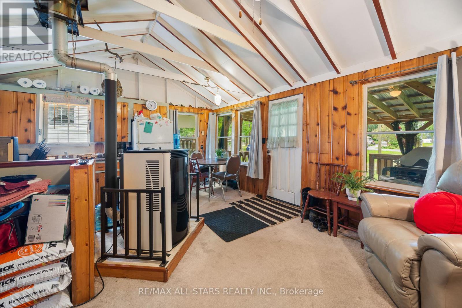 93 Sturgeon Glen Road, Kawartha Lakes, Ontario  K0M 1N0 - Photo 15 - X12396392