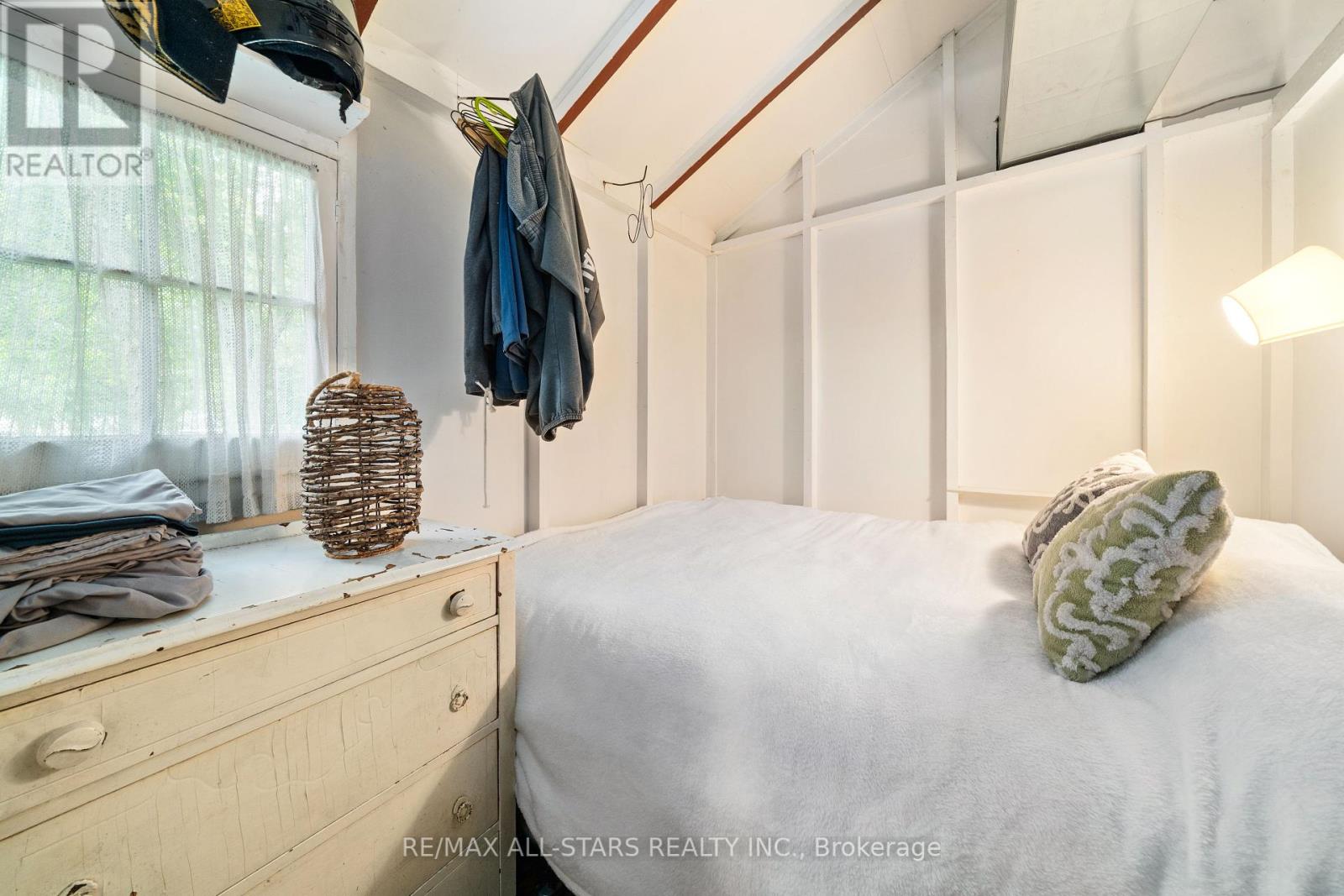 93 Sturgeon Glen Road, Kawartha Lakes, Ontario  K0M 1N0 - Photo 18 - X12396392
