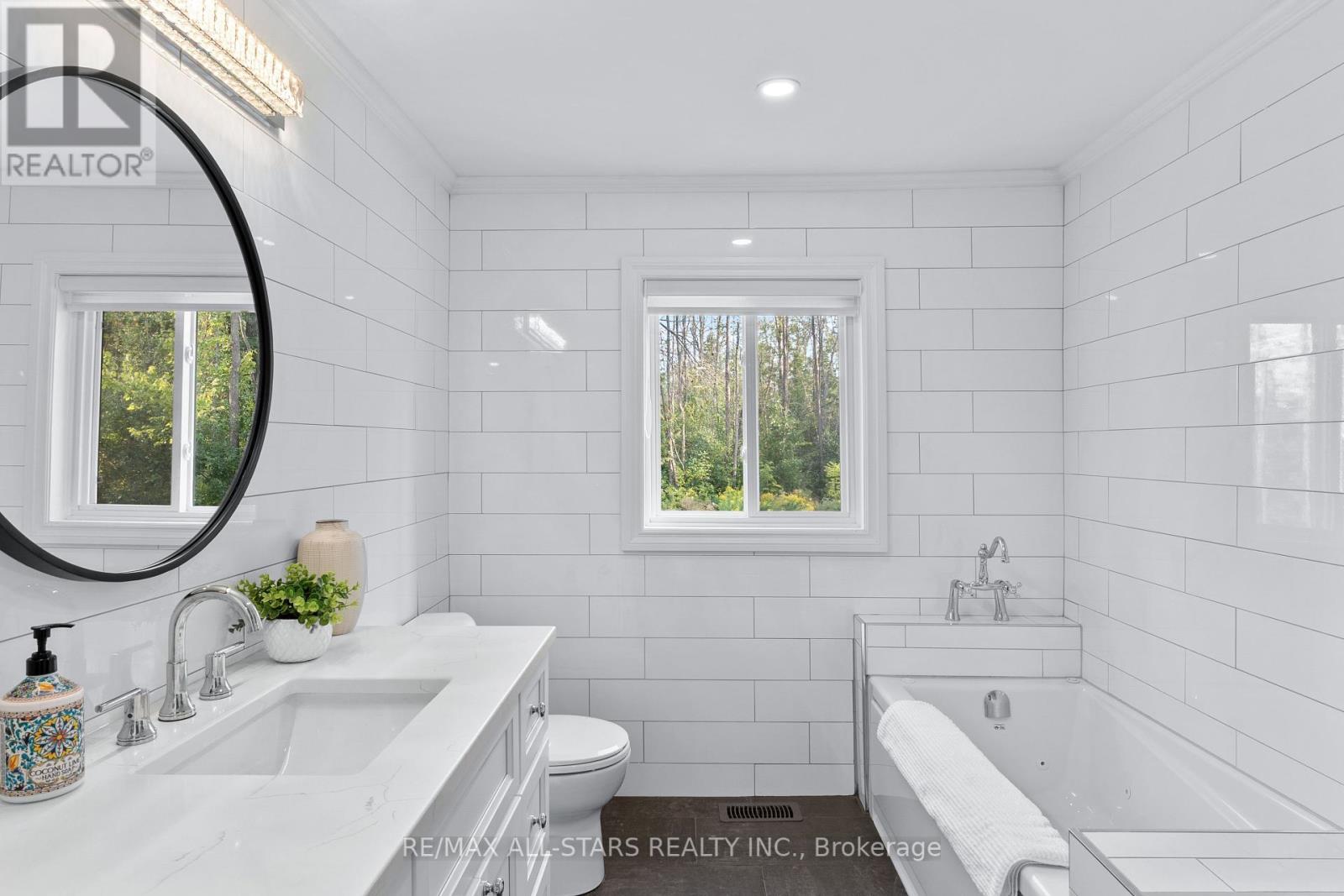 36 Stinson's Bay Road, Kawartha Lakes (Fenelon Falls), Ontario  K0M 1N0 - Photo 13 - X12396419