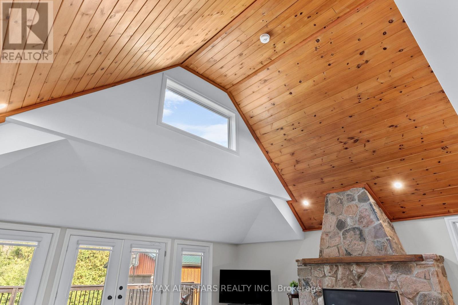 36 Stinson's Bay Road, Kawartha Lakes (Fenelon Falls), Ontario  K0M 1N0 - Photo 9 - X12396419