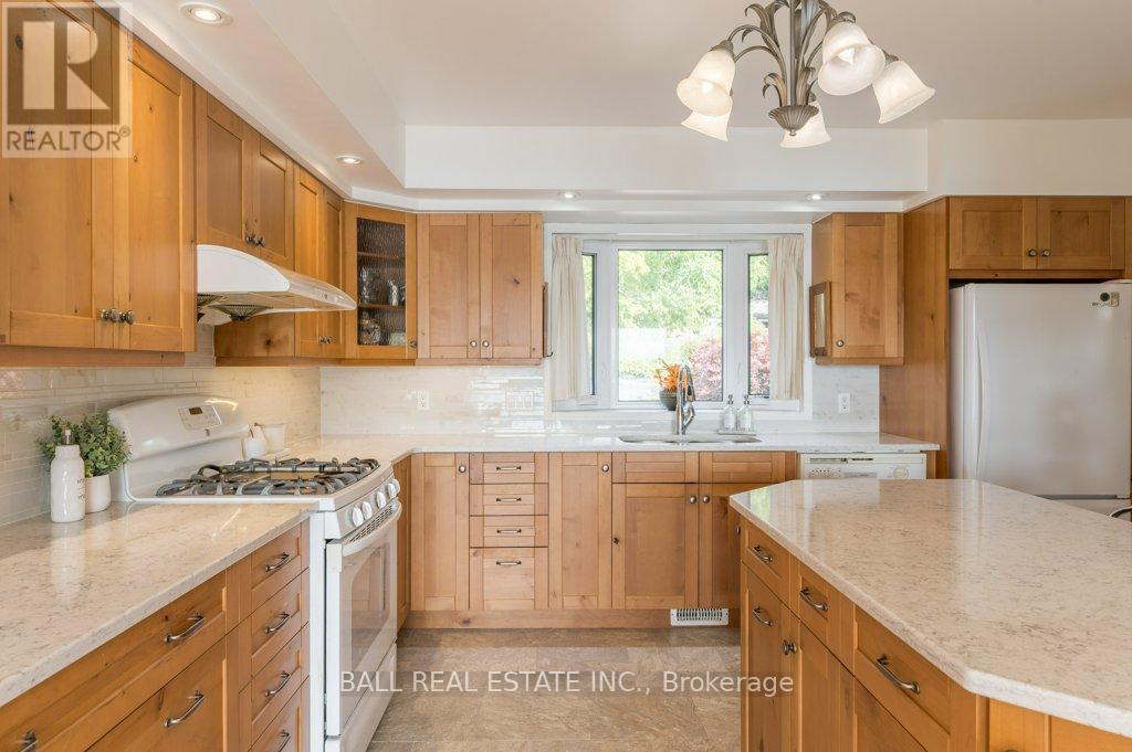 919 Skyline Road, Selwyn, Ontario  K0L 1T0 - Photo 14 - X12396454