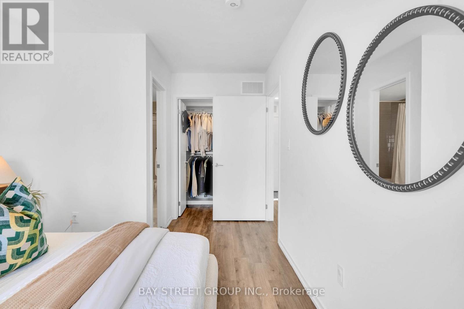 268 - 150 Honeycrisp Crescent, Vaughan, Ontario  L4K 0N1 - Photo 17 - N12396072