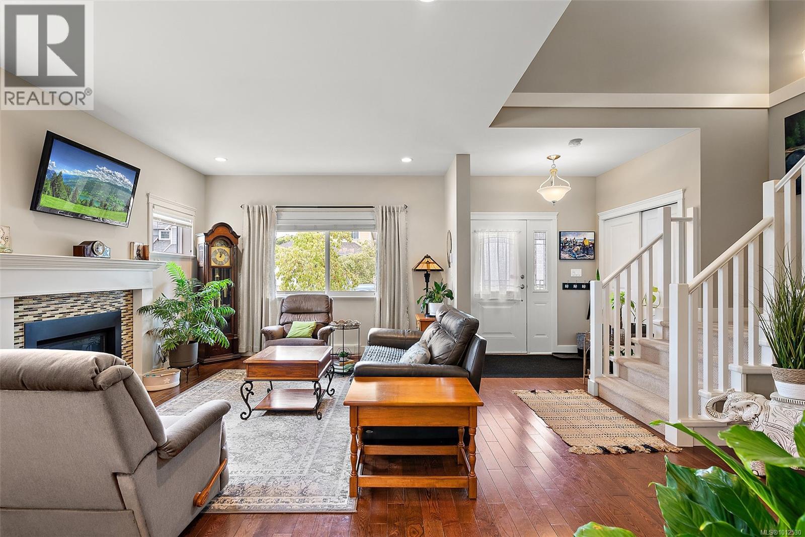 Property at 3035 Keystone Dr image 3