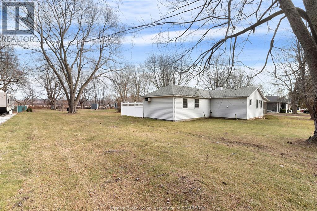 942 Erie Avenue, Kingsville, Ontario  N9Y 3E2 - Photo 23 - 25022918