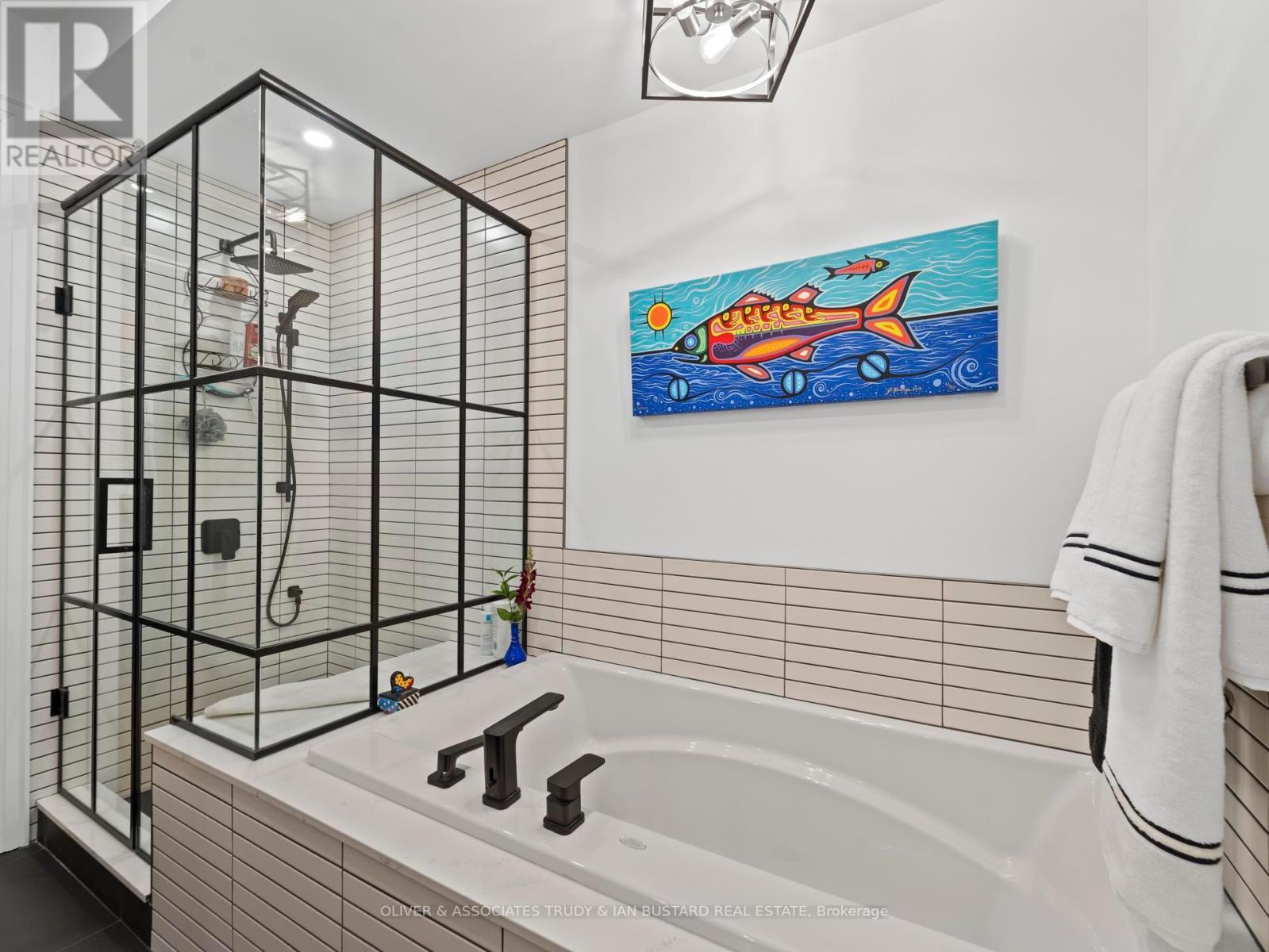 1 Creek Side Place, Lambton Shores, Ontario  N0M 1T0 - Photo 23 - X12196158