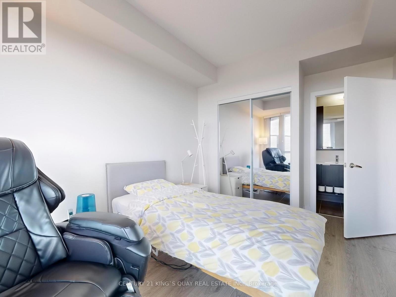 706 - 99 The Donway W, Toronto (Banbury-Don Mills), Ontario  M3C 0N8 - Photo 14 - C12396413