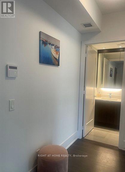 422 - 1 Edgewater Dr Drive, Toronto, Ontario  M5A 1B9 - Photo 11 - C12396456