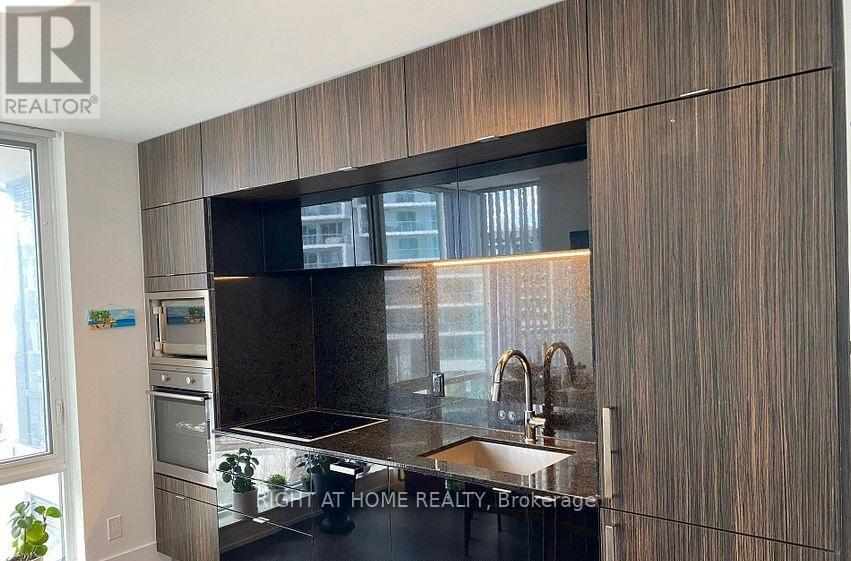 422 - 1 Edgewater Dr Drive, Toronto, Ontario  M5A 1B9 - Photo 7 - C12396456