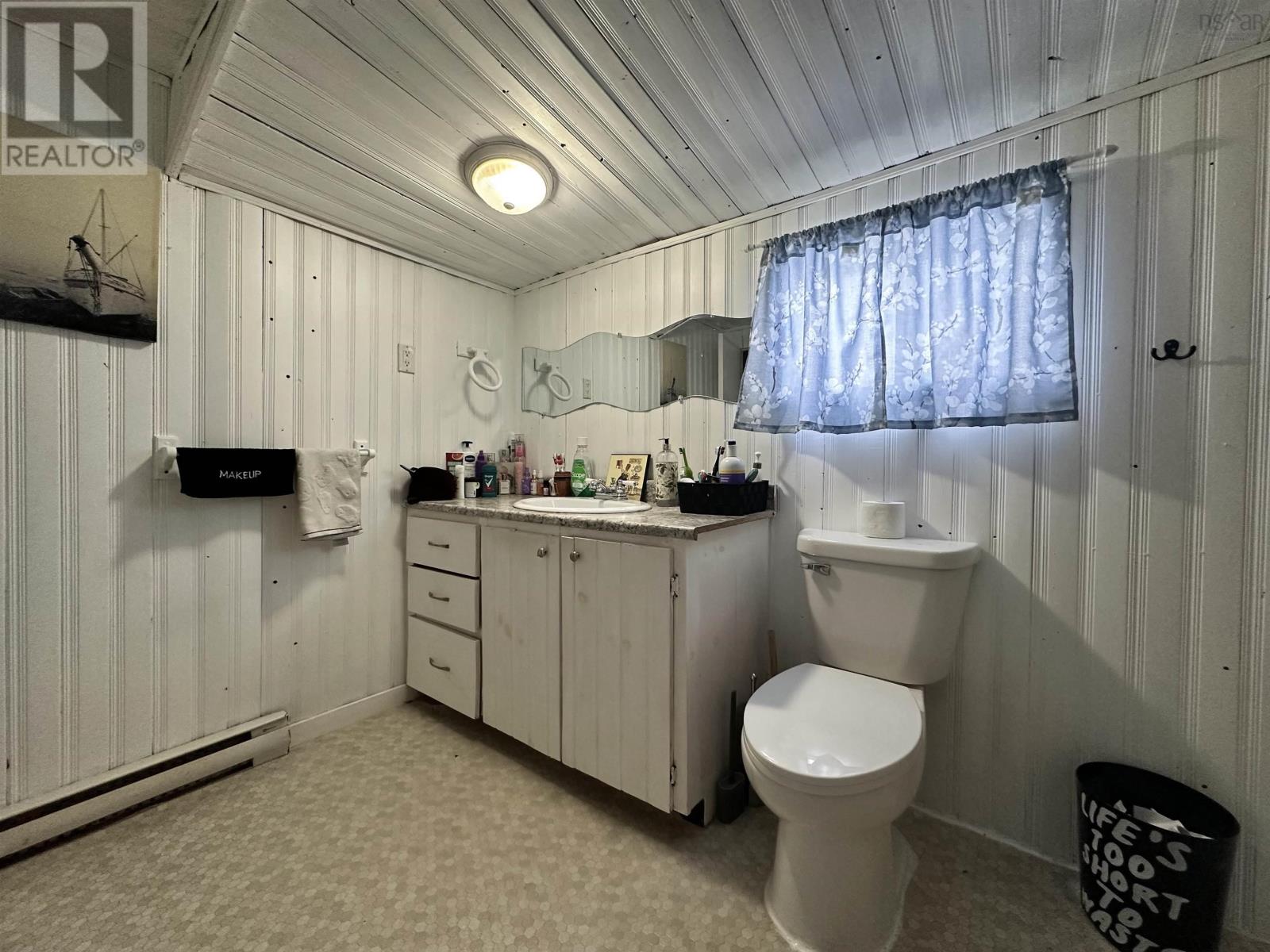 12 Church Street, Yarmouth, Nova Scotia  B5A 3Z1 - Photo 10 - 202523017