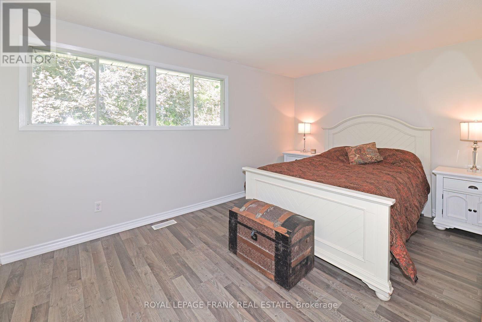 1104 Old Pye Court, Oshawa, Ontario  L1G 7N8 - Photo 16 - E12396665