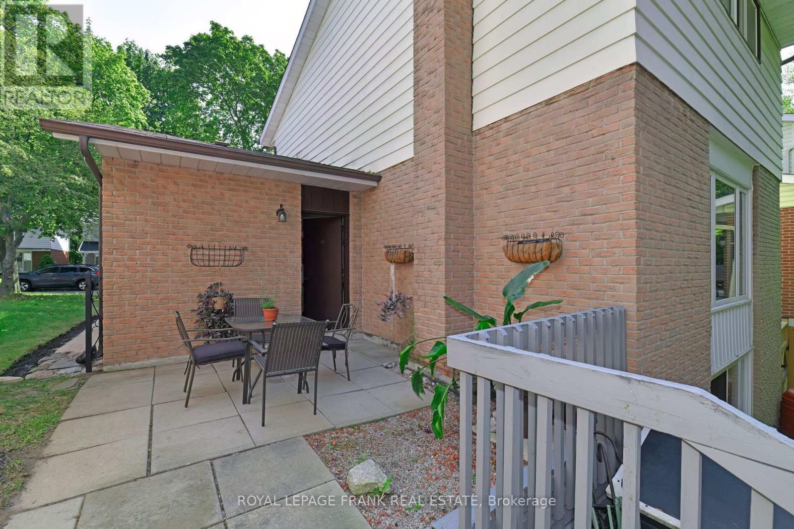 1104 Old Pye Court, Oshawa, Ontario  L1G 7N8 - Photo 37 - E12396665