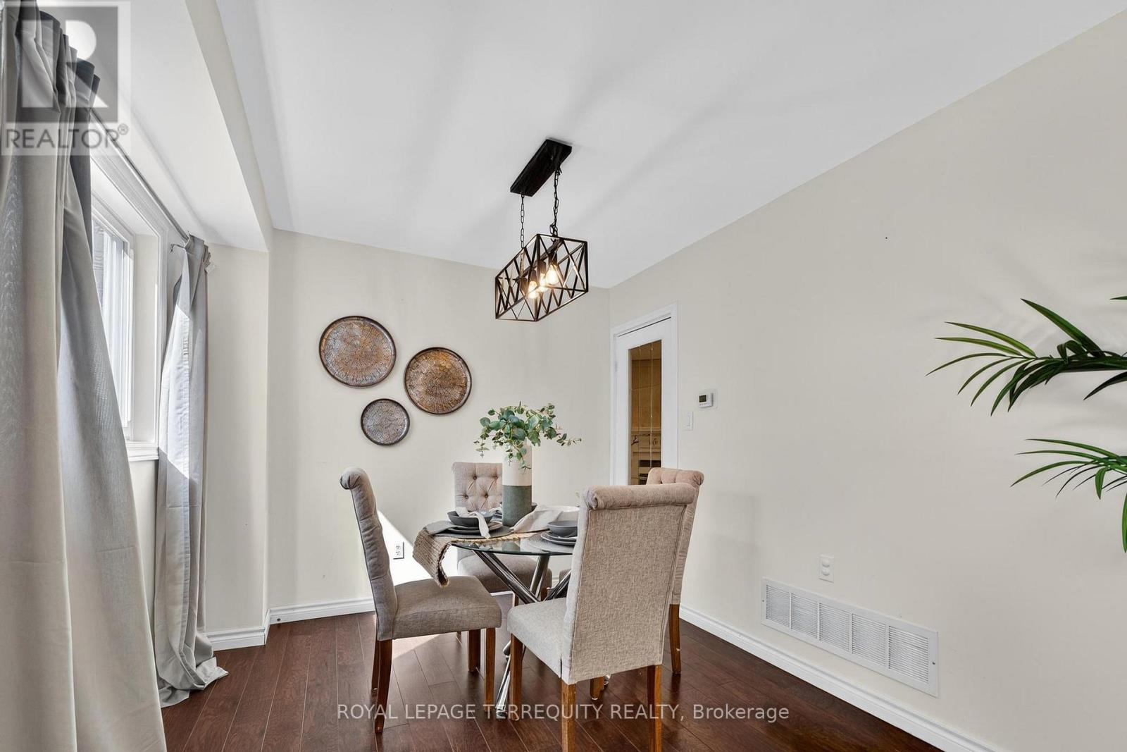 18 Kershaw Street, Clarington, Ontario  L1C 4S4 - Photo 13 - E12396448