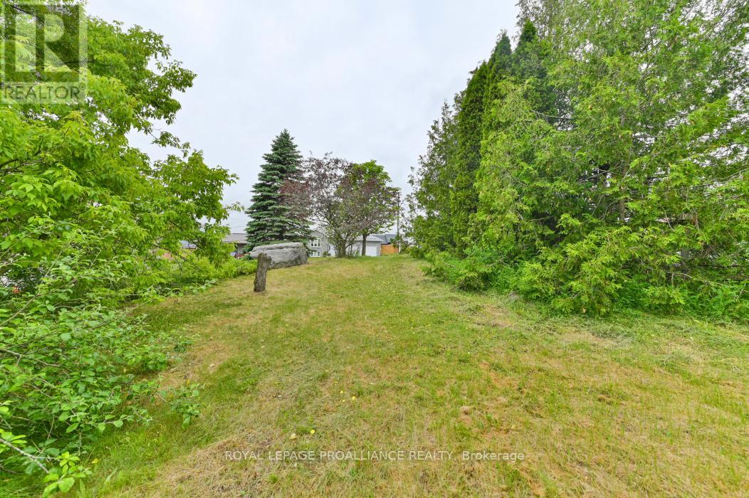 27 Tanner Drive, Stirling-Rawdon, Ontario  K0K 3E0 - Photo 6 - X12396534