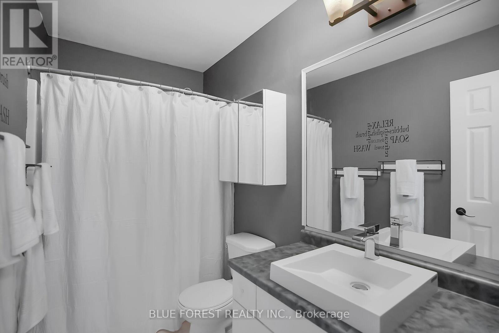 14 Daybreak Drive, London East, Ontario  N5V 4V7 - Photo 16 - X12396577