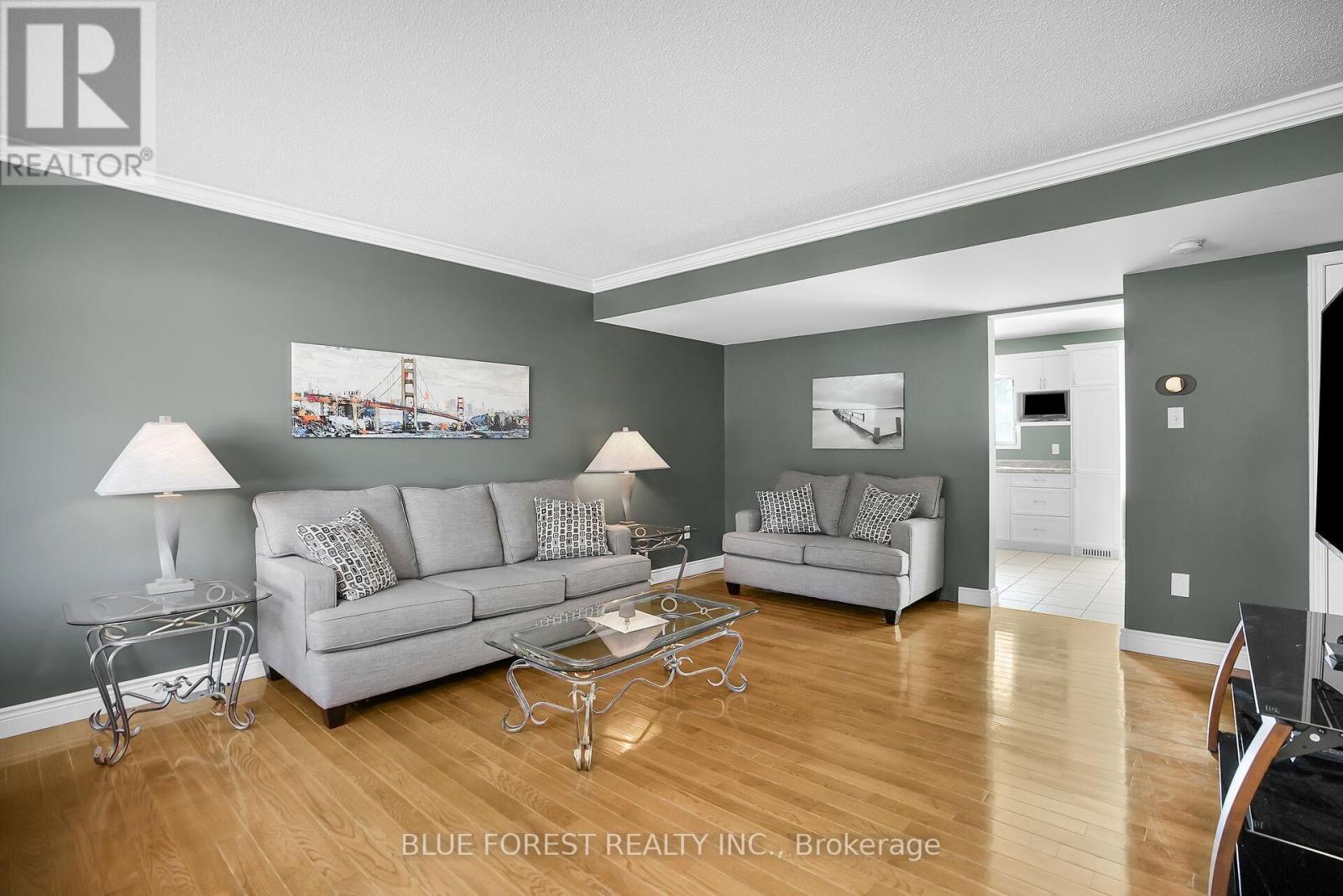 14 Daybreak Drive, London East, Ontario  N5V 4V7 - Photo 7 - X12396577