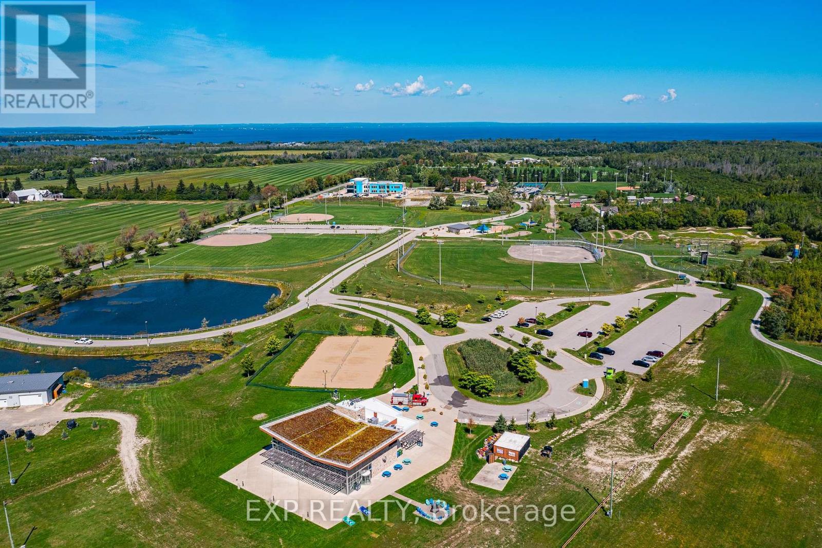 26839 Civic Centre Road, Georgina, Ontario  L4P 3E9 - Photo 23 - N12396371