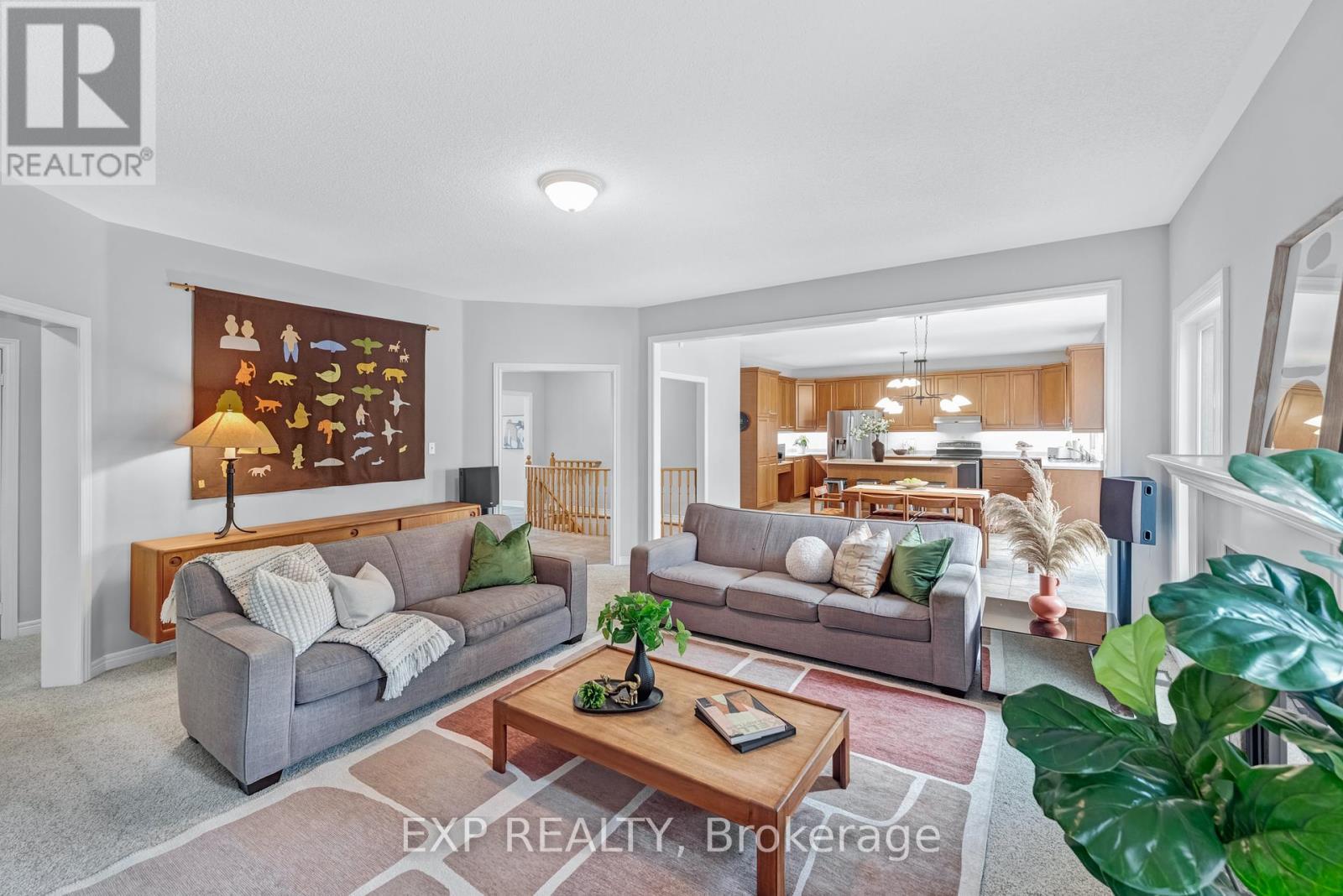 56 Manor Ridge Trail, East Gwillimbury, Ontario  L0G 1M0 - Photo 12 - N12396404