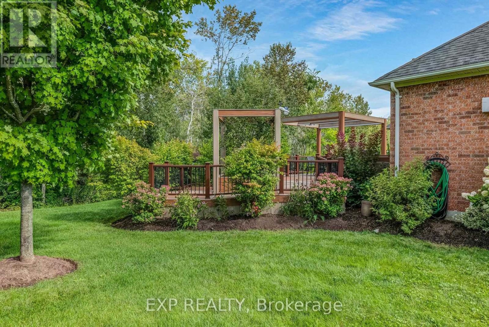 56 Manor Ridge Trail, East Gwillimbury, Ontario  L0G 1M0 - Photo 39 - N12396404