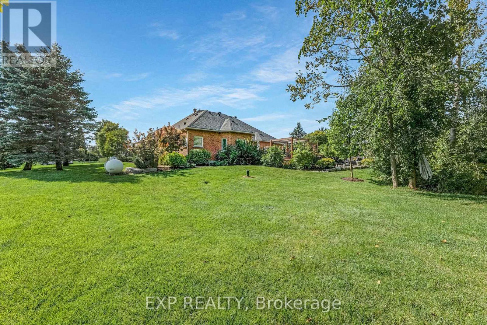 56 Manor Ridge Trail, East Gwillimbury, Ontario  L0G 1M0 - Photo 48 - N12396404