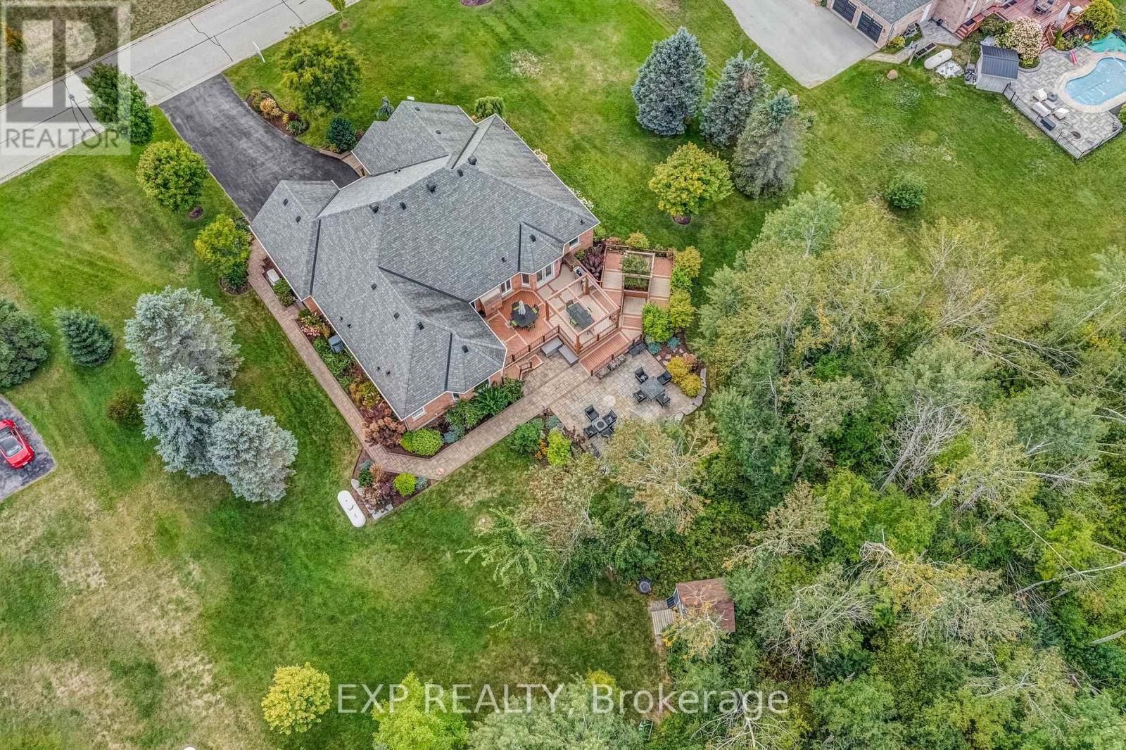 56 Manor Ridge Trail, East Gwillimbury, Ontario  L0G 1M0 - Photo 49 - N12396404