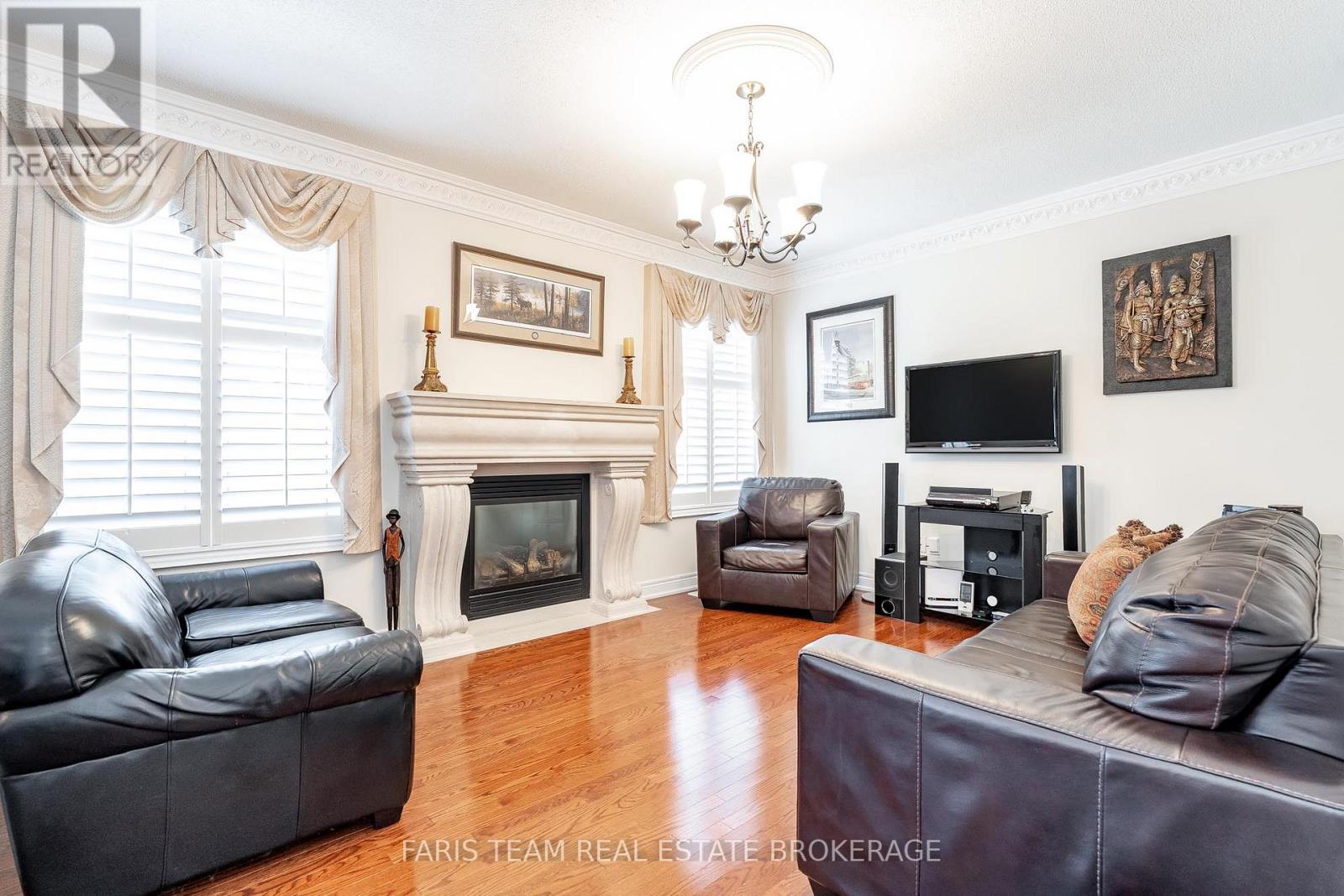 45 Via Piani Road, Vaughan, Ontario  L4H 0Y2 - Photo 10 - N12396432