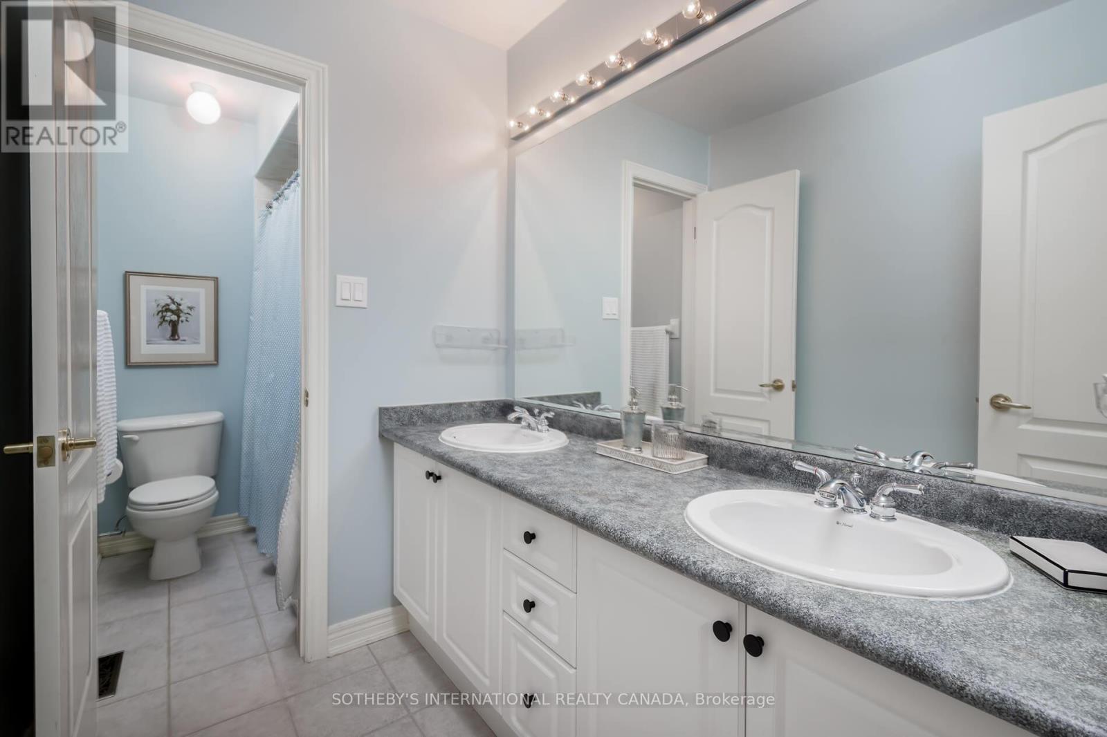 16 Saint Clare Boulevard, Vaughan (Vellore Village), Ontario  L4H 2A2 - Photo 27 - N12396455