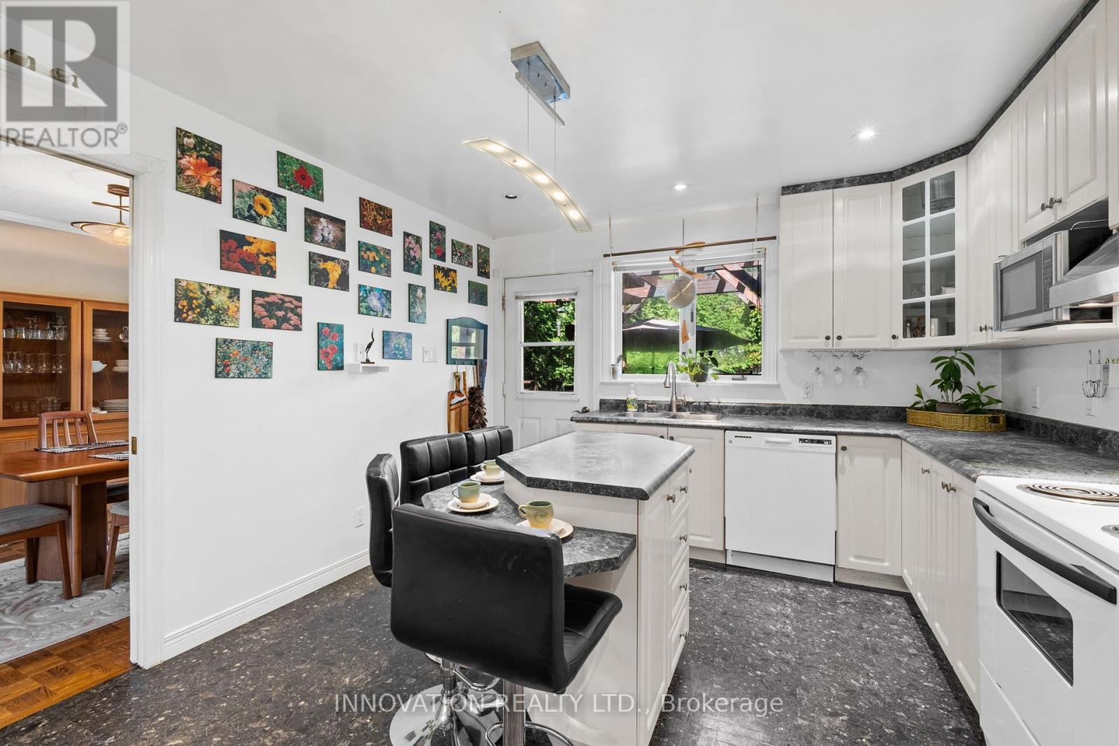 2931 Ahearn Avenue, Ottawa, Ontario K2B 7A2 - Photo 9 - X12396466