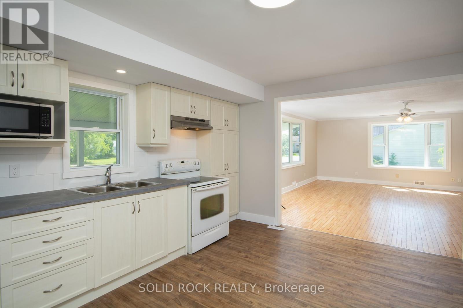 3230 Yorks Corners Road, Ottawa, Ontario  K0A 2G0 - Photo 8 - X12396498