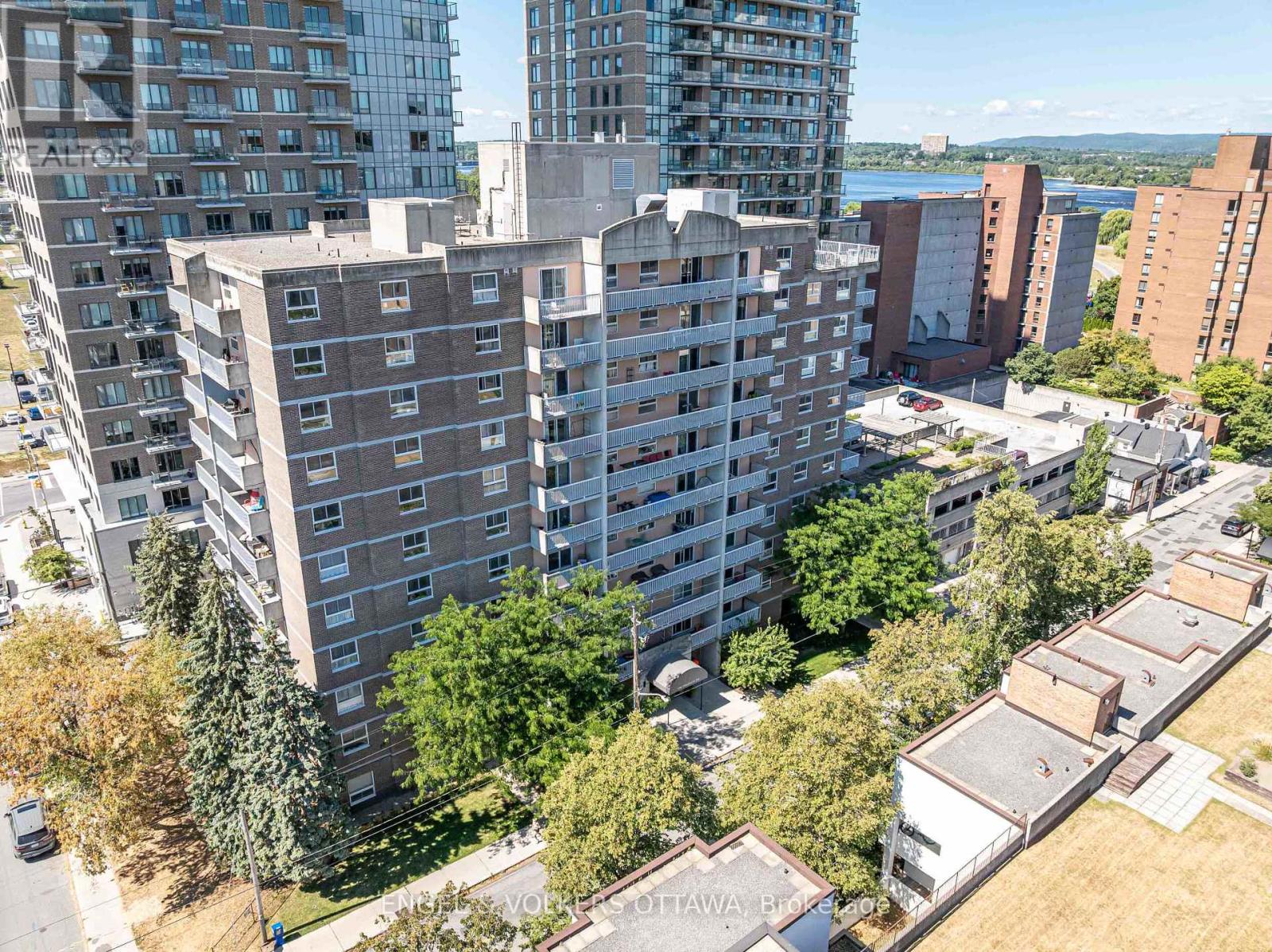 401 - 110 FORWARD AVENUE, Ottawa, Ontario