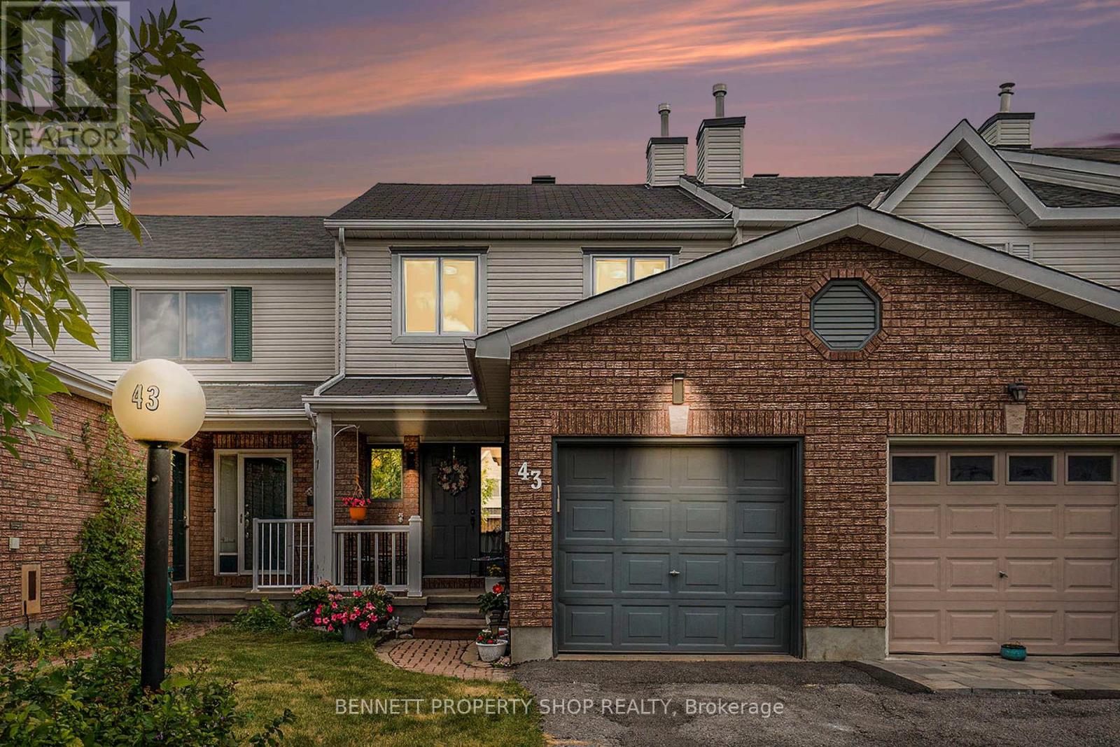 43 Roblyn Way, Ottawa, Ontario  K2G 5Z5 - Photo 26 - X12396656