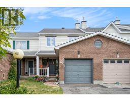 43 ROBLYN WAY