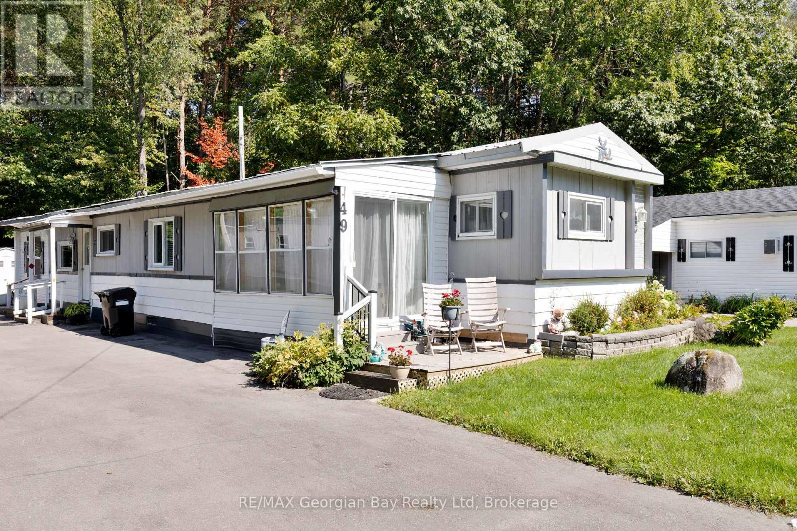 49 - 525 Midland Point Road, Midland, Ontario  L4R 5G9 - Photo 2 - S12396553