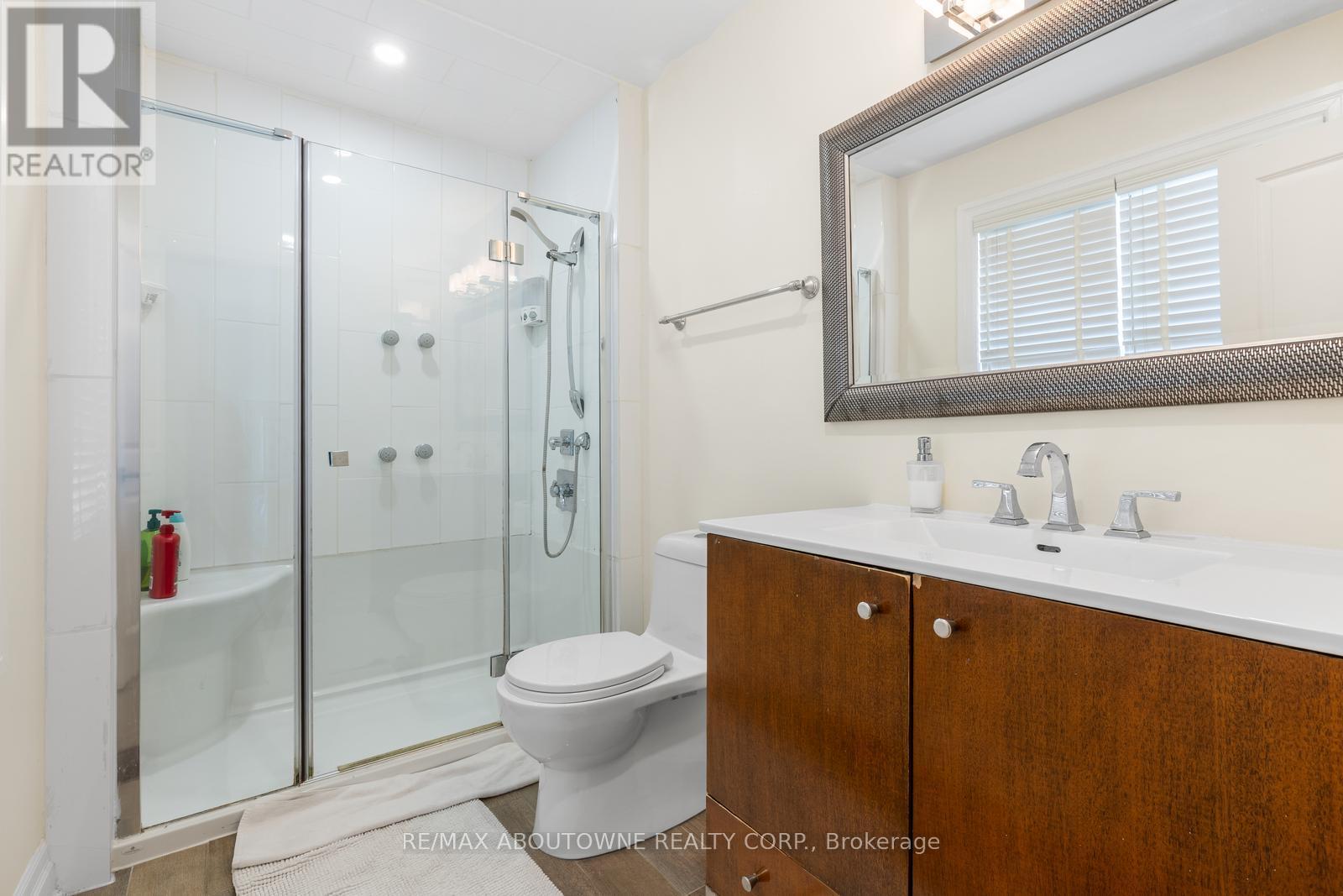 1073 North Service Road, Hamilton, Ontario  L8E 5E1 - Photo 21 - X12389605
