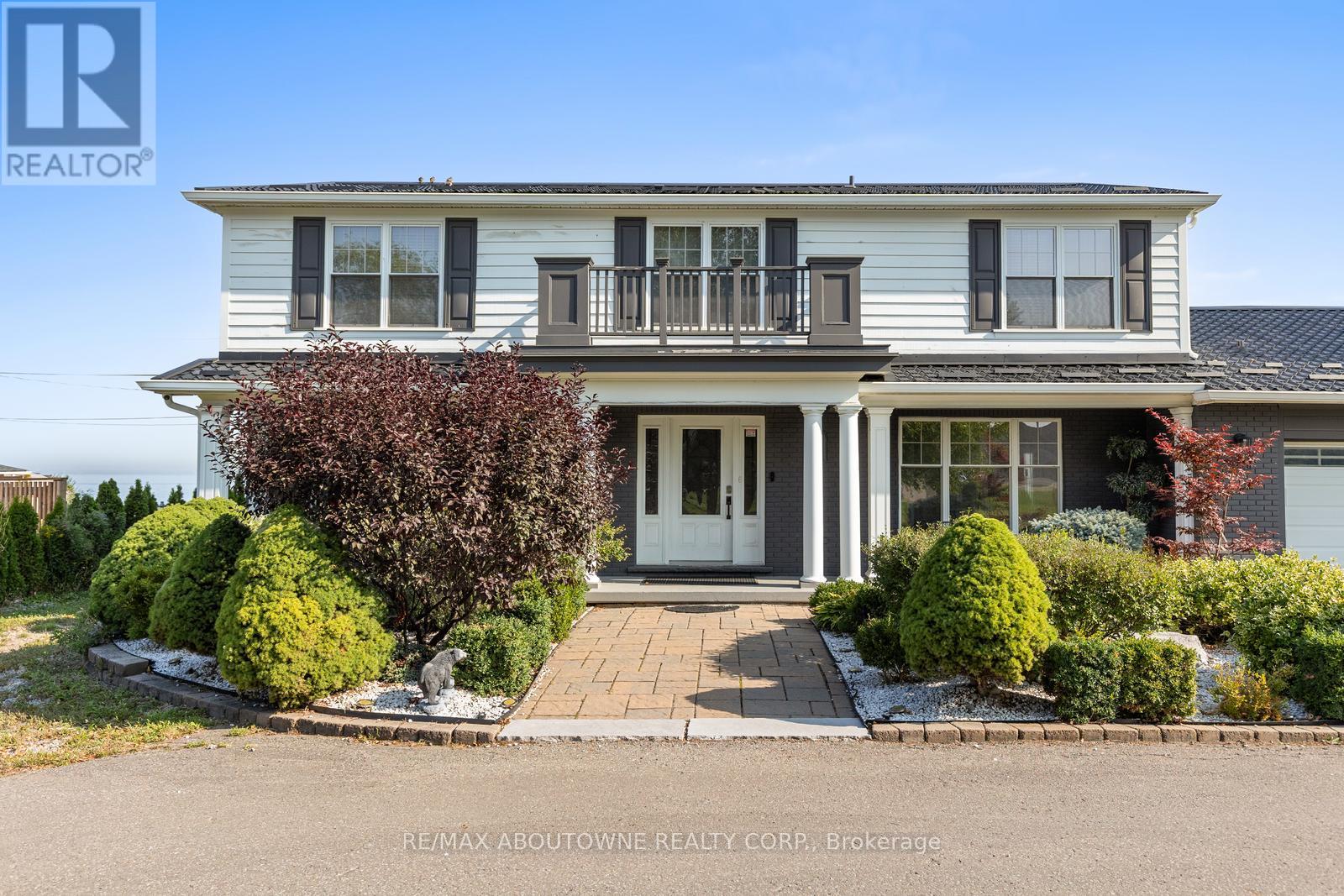 Property at 1073 NORTH SERVICE ROAD image 2