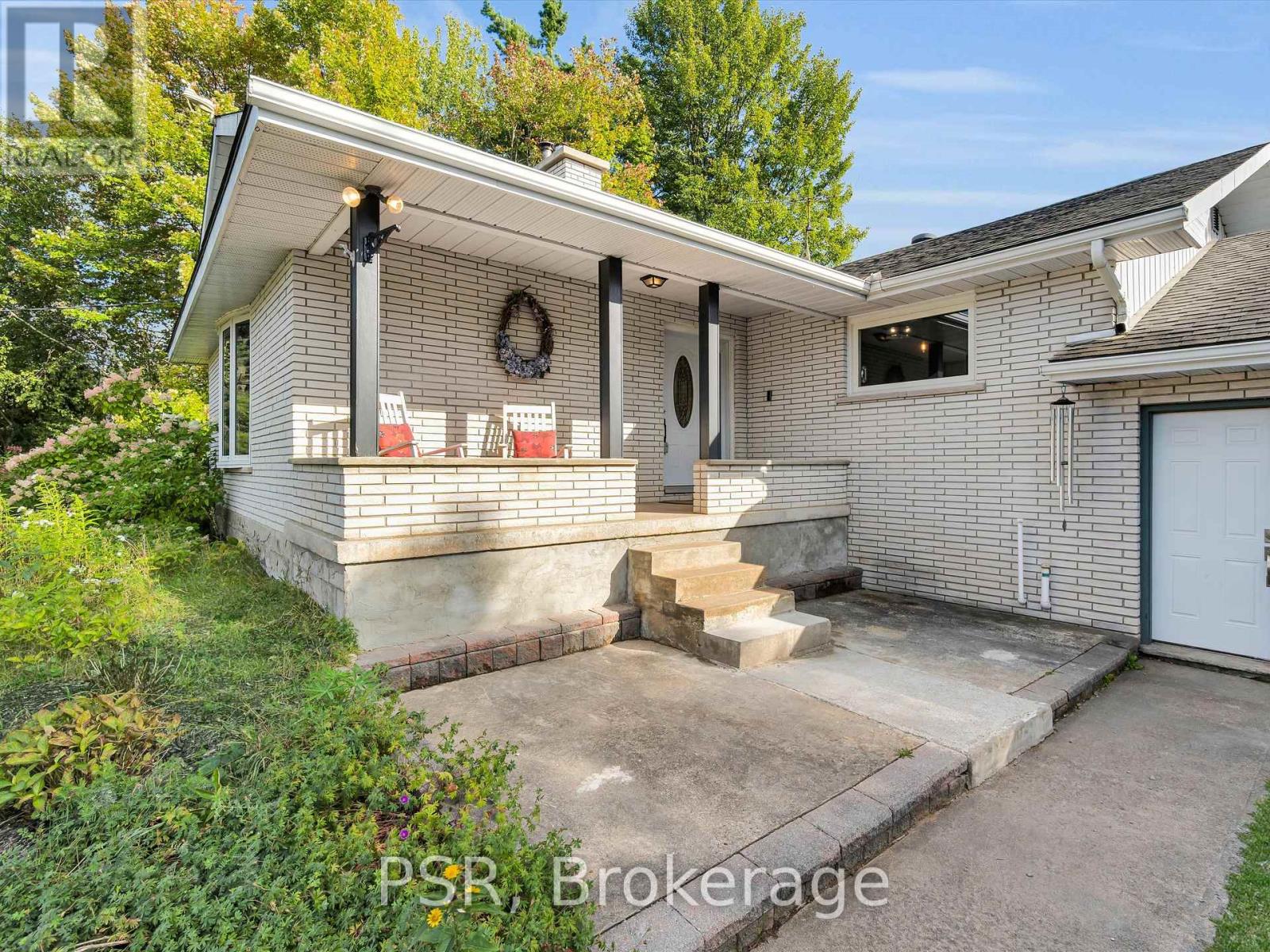 1016 Kahshe Lake Road S, Gravenhurst, Ontario  P0E 1G0 - Photo 10 - X12396465