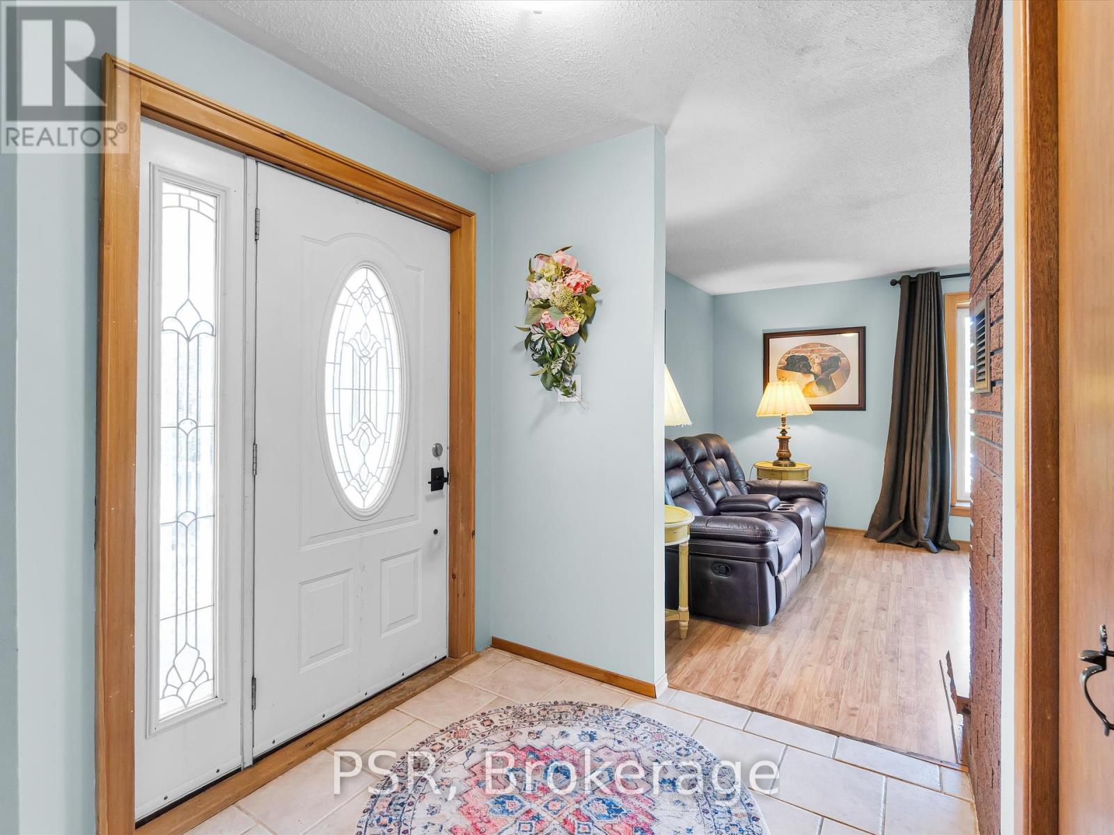 1016 Kahshe Lake Road S, Gravenhurst, Ontario  P0E 1G0 - Photo 11 - X12396465