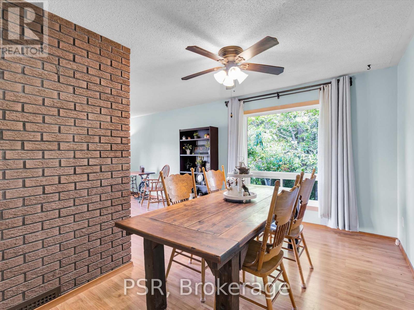 1016 Kahshe Lake Road S, Gravenhurst, Ontario  P0E 1G0 - Photo 18 - X12396465