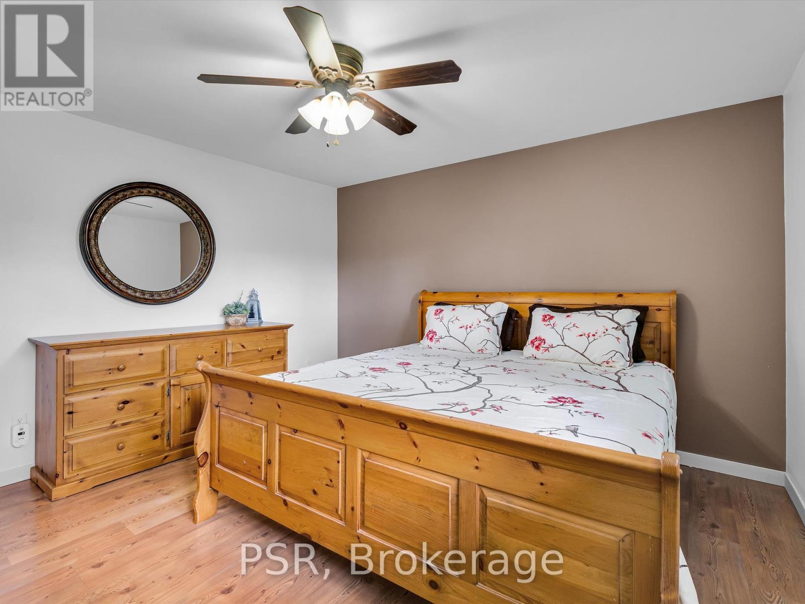 1016 Kahshe Lake Road S, Gravenhurst, Ontario  P0E 1G0 - Photo 25 - X12396465